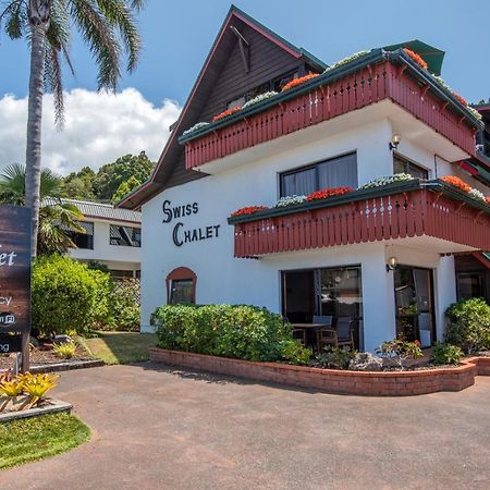 Swiss Chalet Lodge Motel Пейхия Экстерьер фото