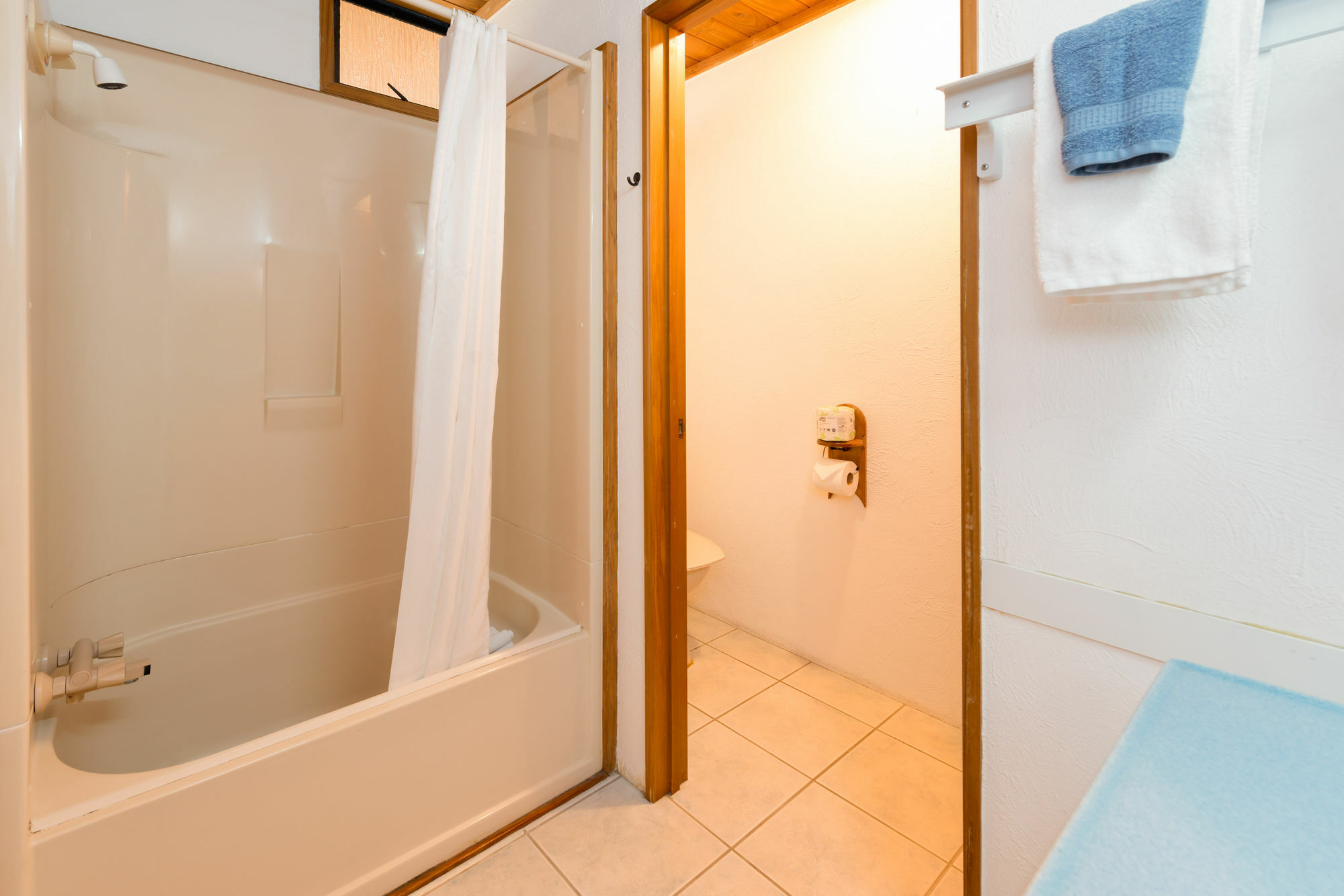 Swiss Chalet Lodge Motel Пейхия Экстерьер фото